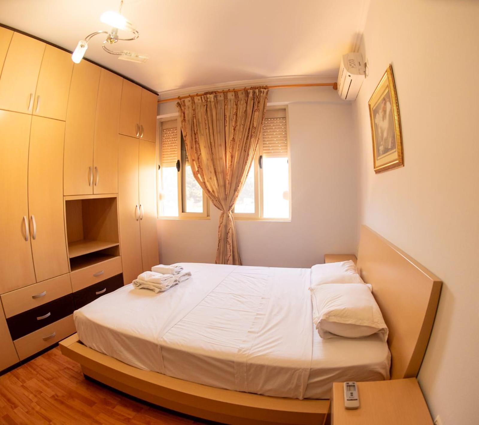 Apartament Egzoni City Center Berat